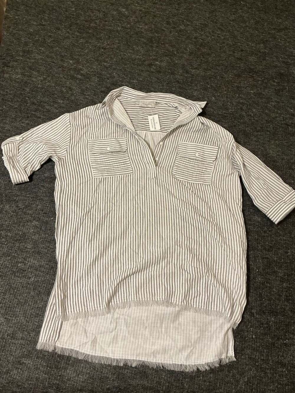 Dress Forum Los Angeles California Striped V-Neck Roll Sleeve Top Womens Size La